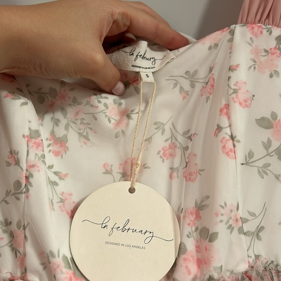 BNWT ruffle dress - Picture 3 of 5